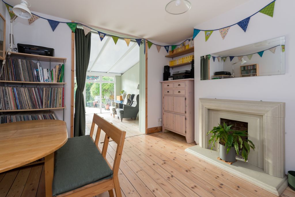 Property photo 3 of 21 Dining Room