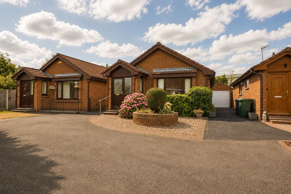 Property photo 1 of 17 A26ba6cd-6A8A-4F7B-A4Ac-327B19794088.Png