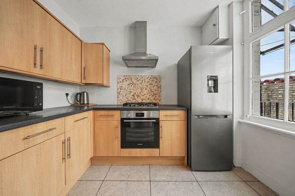 Property photo 3 of 12 Flat 26, Blomfield Court W9 1Ts-7