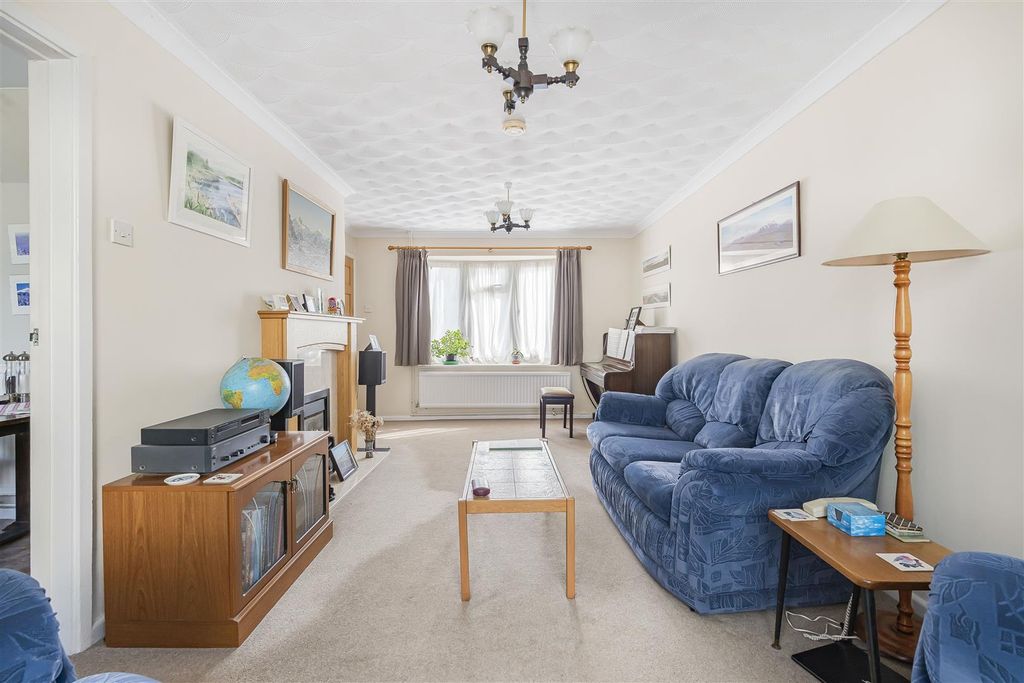 Property photo 2 of 26 22_56318.Jpg