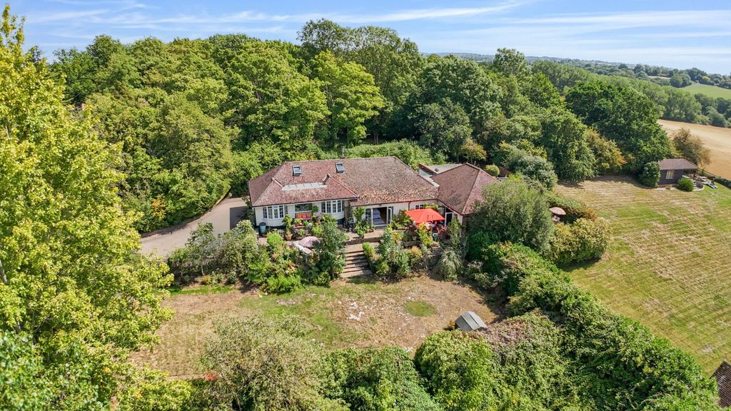 Property photo 2 of 33