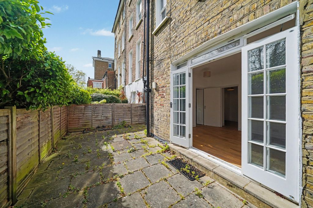 Property photo 3 of 11