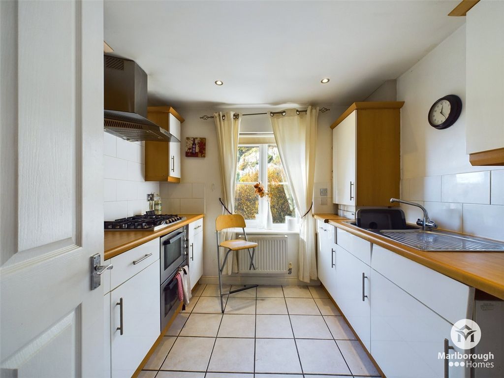 Property photo 2 of 18 Sachfield Drive