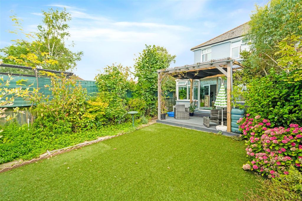 Property photo 1 of 20 14-3d2Dpbdpml-2 Ashbrook Road (56 Of 63).Jpg