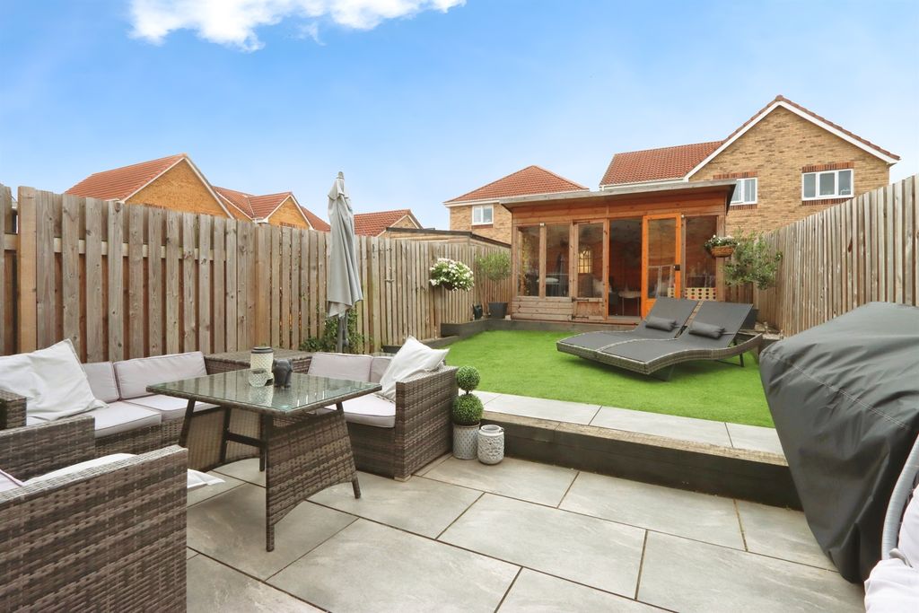 Property photo 2 of 16