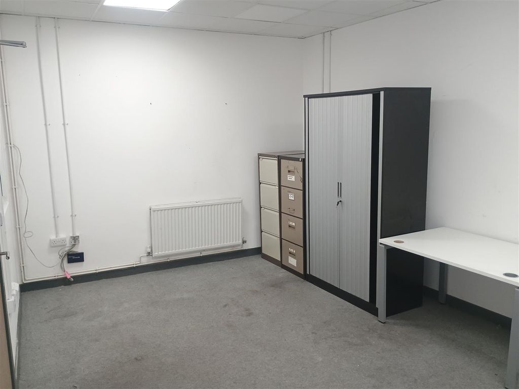 Property photo 3 of 11 Img_20251118_131557223.Jpg