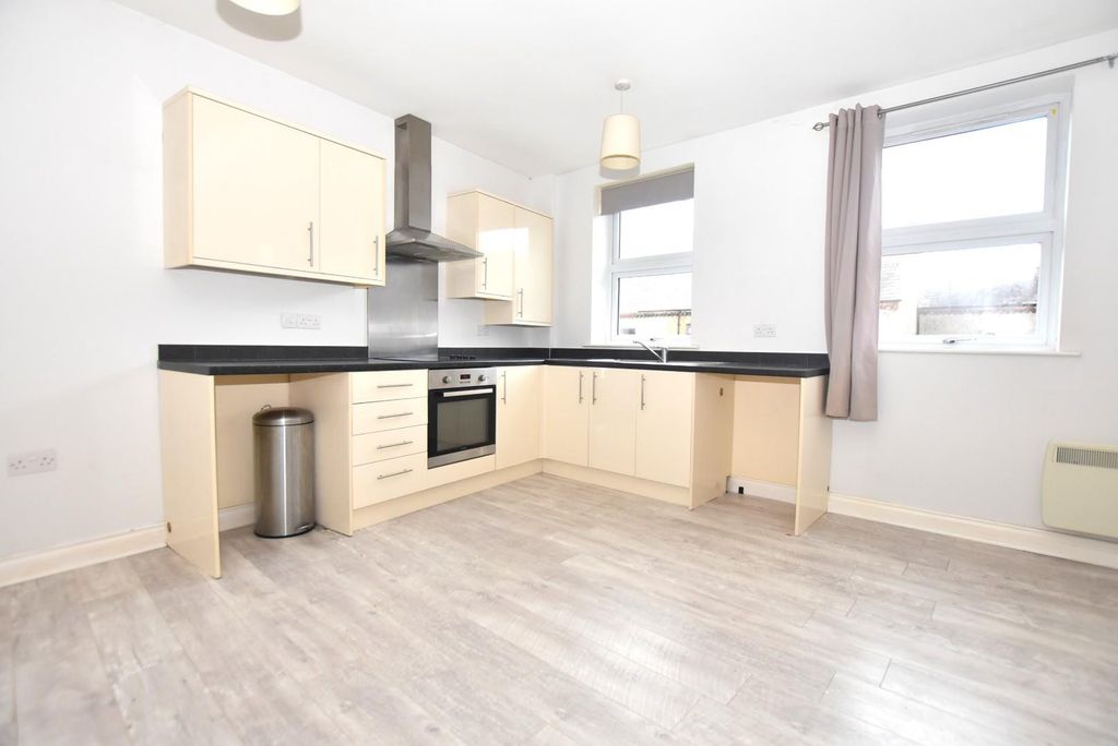 Property photo 3 of 13 Kitchen.Jpg