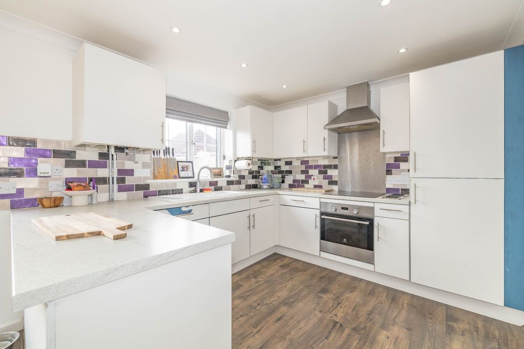 Property photo 3 of 14 Picture 3