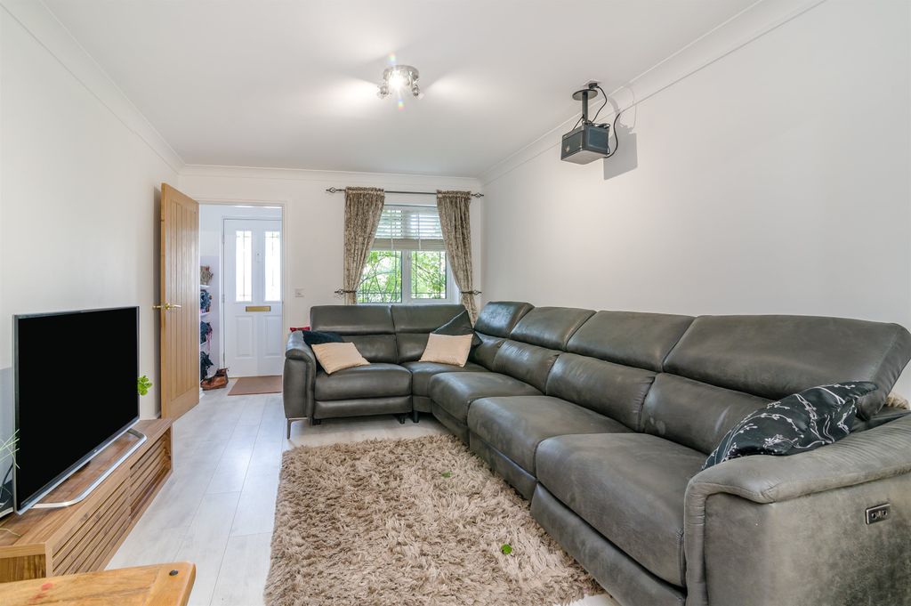 Property photo 3 of 23