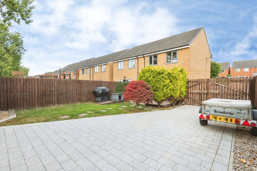 Property photo 1 of 20 Pbox-Img.Jpg