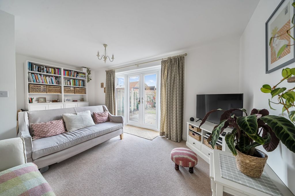 Property photo 2 of 23