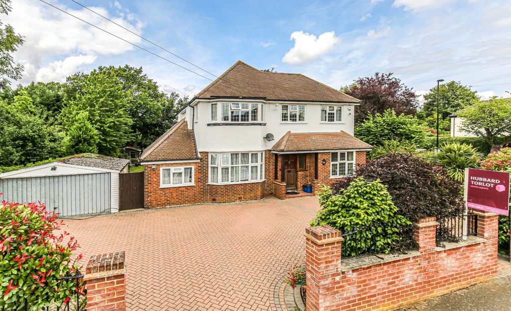 Property photo 1 of 33