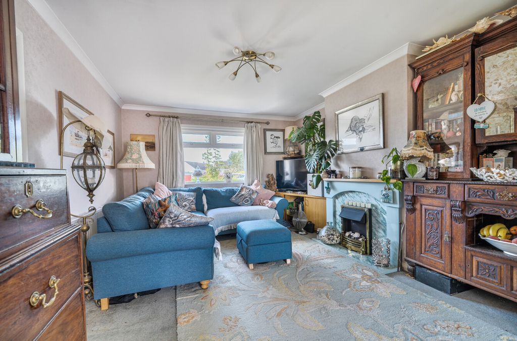 Property photo 2 of 14 1356065-15-68c834...