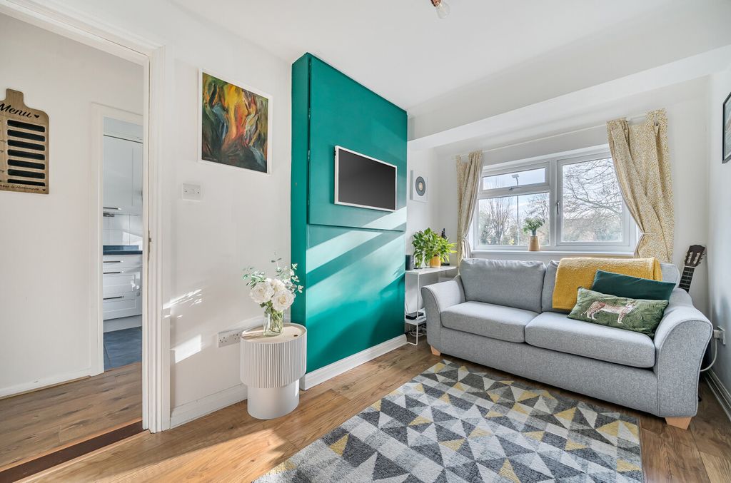 Property photo 2 of 19 1402049-1-697A0F2...