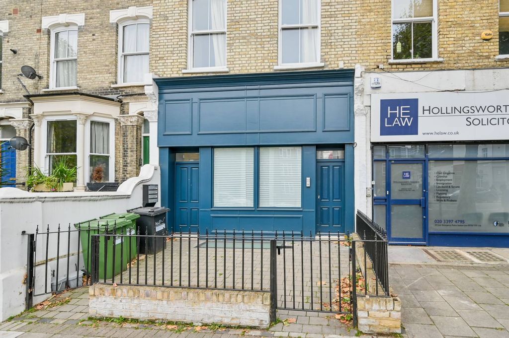 Property photo 2 of 17