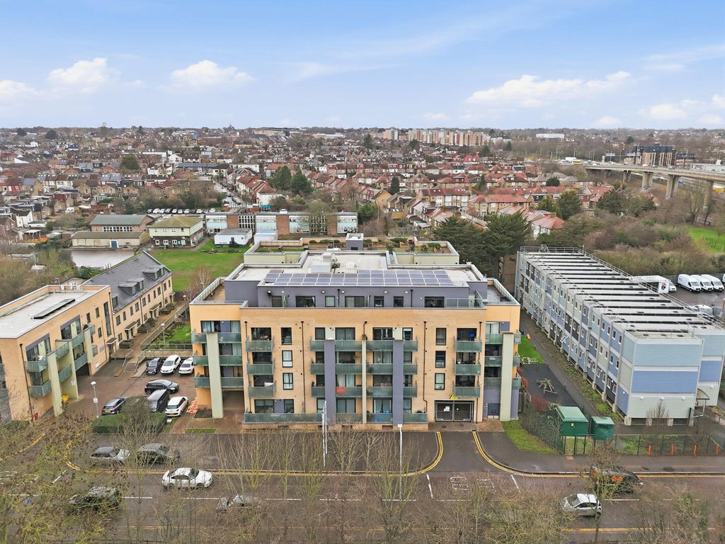 Property photo 2 of 14