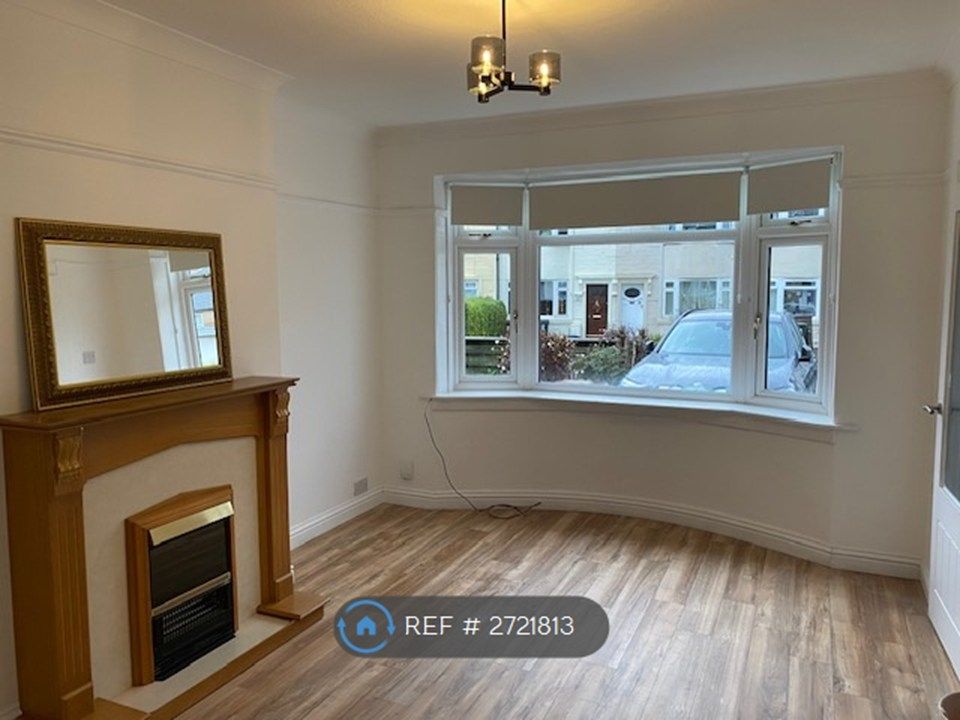 Property photo 3 of 12 Lounge 1