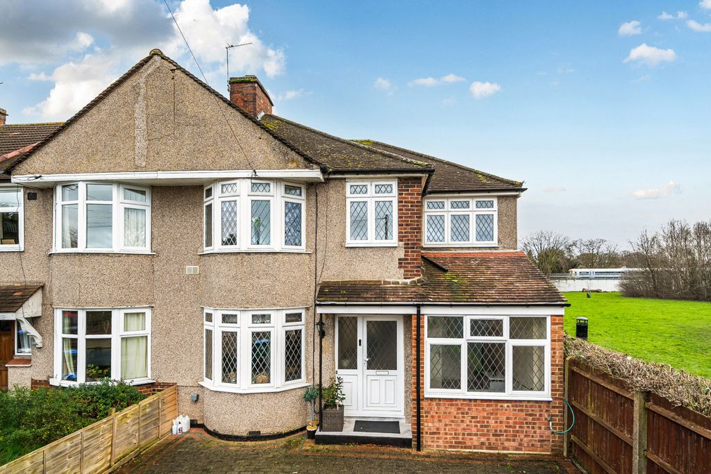 Property photo 1 of 25 External