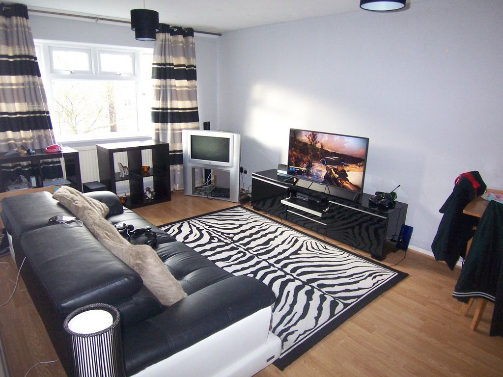 Property photo 2 of 3 Lounge