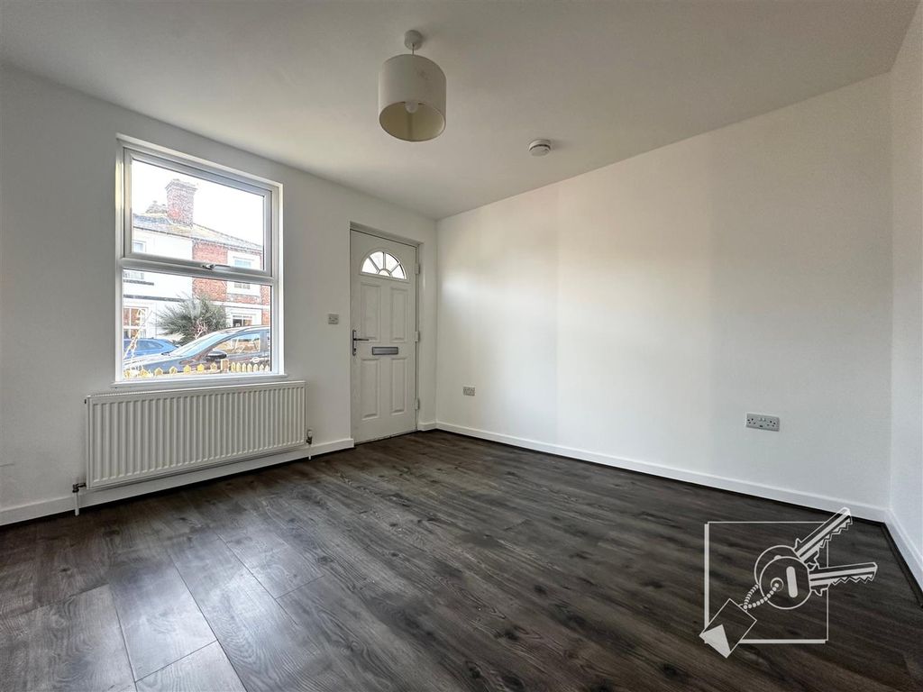 Property photo 3 of 13 Living Room