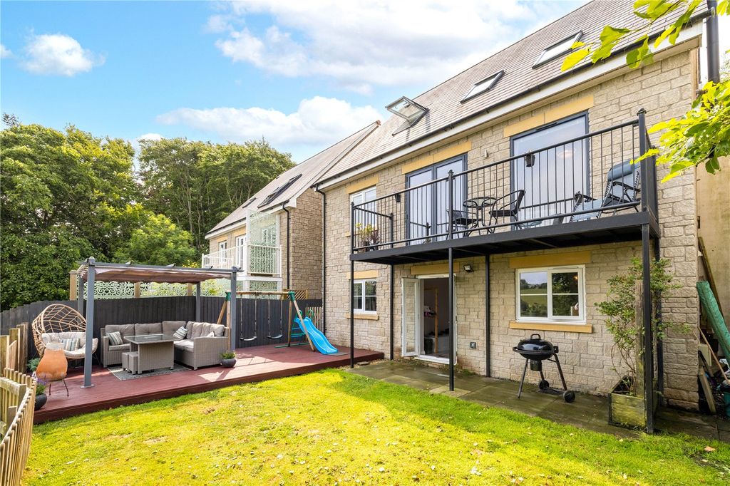 Property photo 1 of 32 Picture No. 28