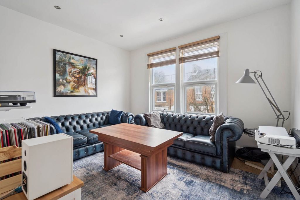 Property photo 3 of 9