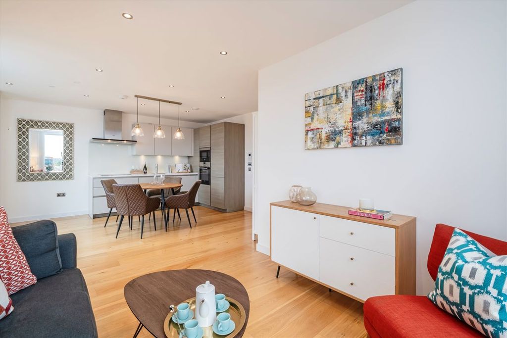 Property photo 2 of 7