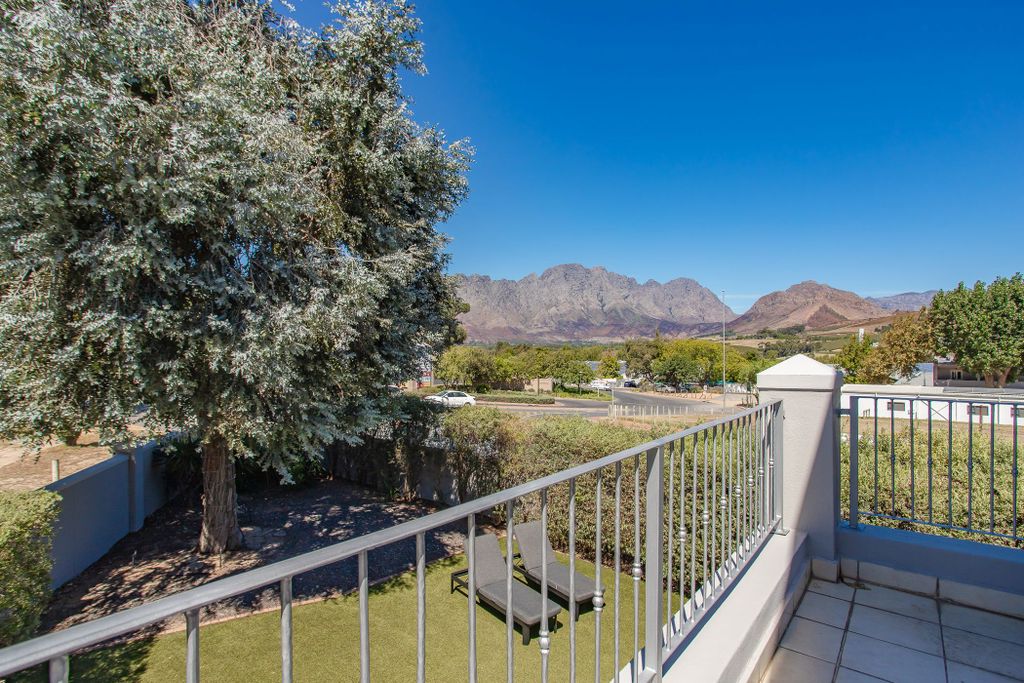 Property photo 2 of 14 Fwi1735017