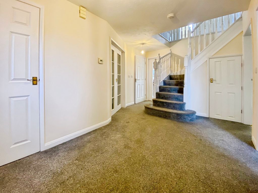 Property photo 2 of 24