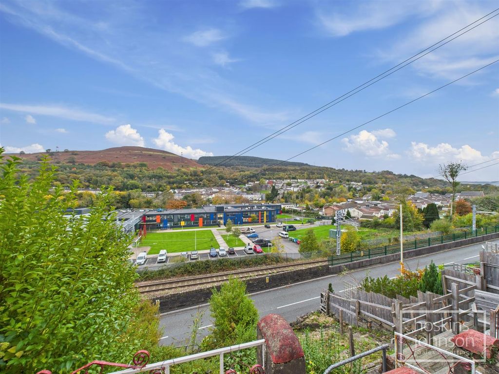 Property photo 3 of 18 Outside