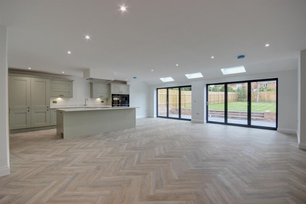 Property photo 3 of 19 Qc (14).Jpg