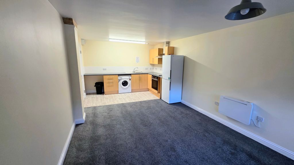 Property photo 3 of 5 20251211_142910~2