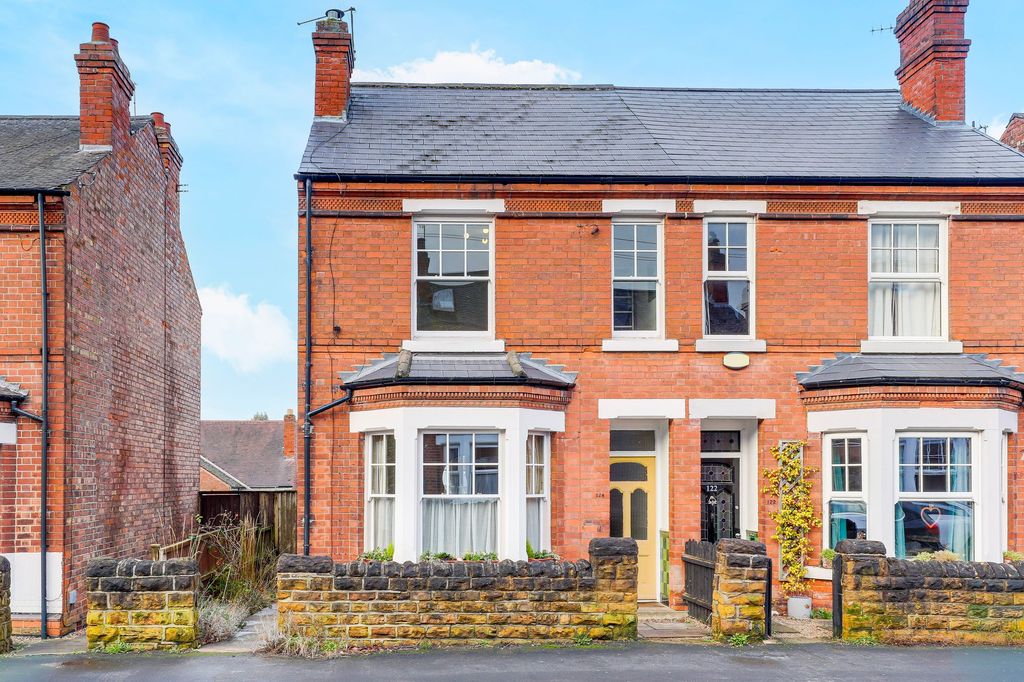 Property photo 1 of 21