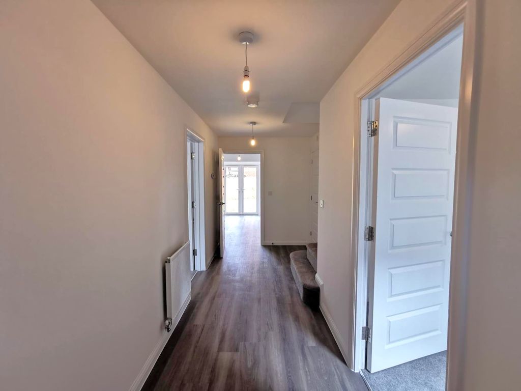 Property photo 3 of 17 Hall