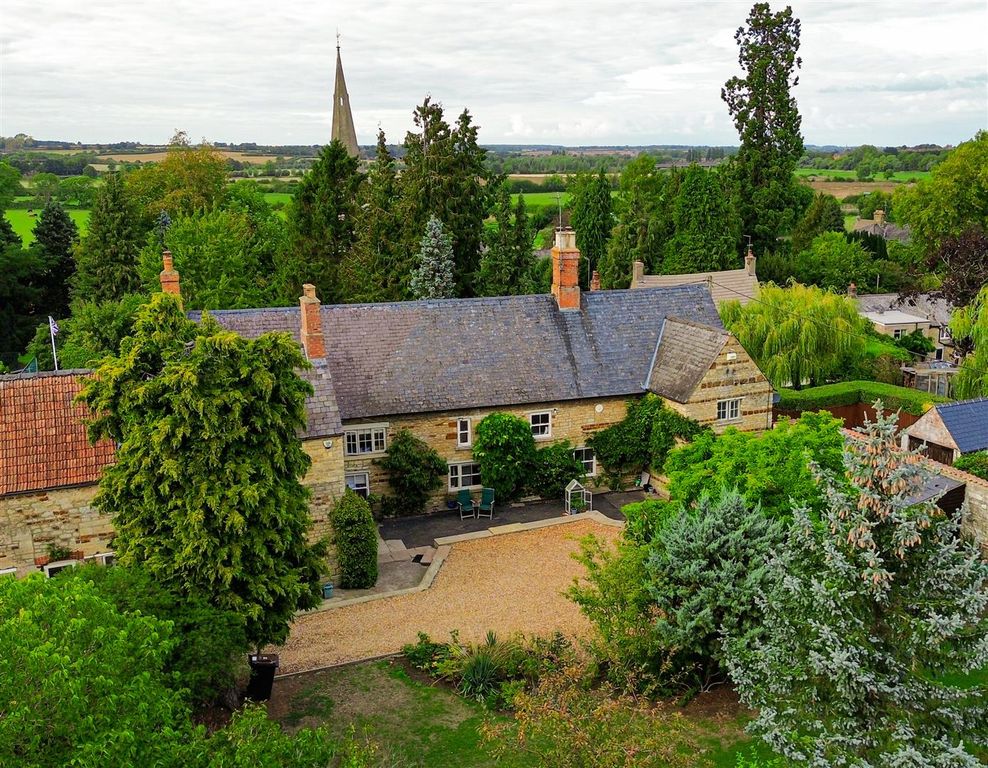 Property photo 1 of 52 Image002.Jpg