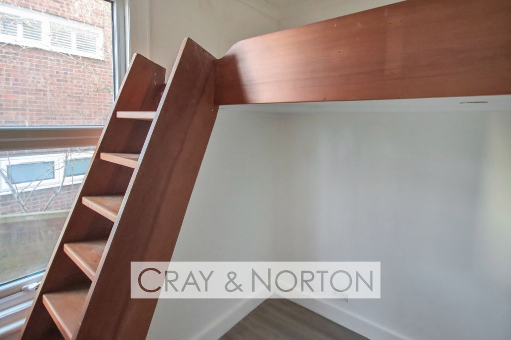 Property photo 2 of 7 Photo 2