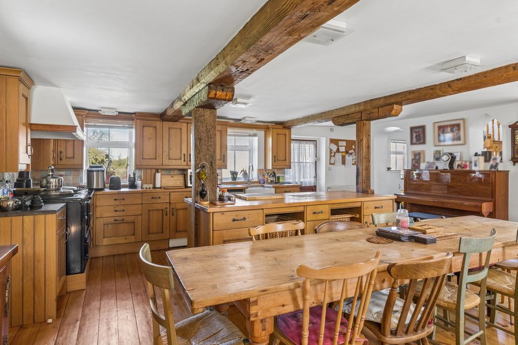 Additional image 4 of 6 bed semi-detached house for salePurwell Lane, Hitchin SG4