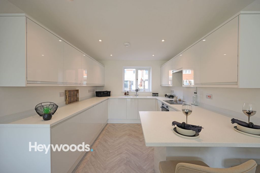 Property photo 2 of 45