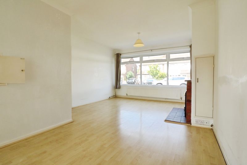Property photo 3 of 17 Photo 8