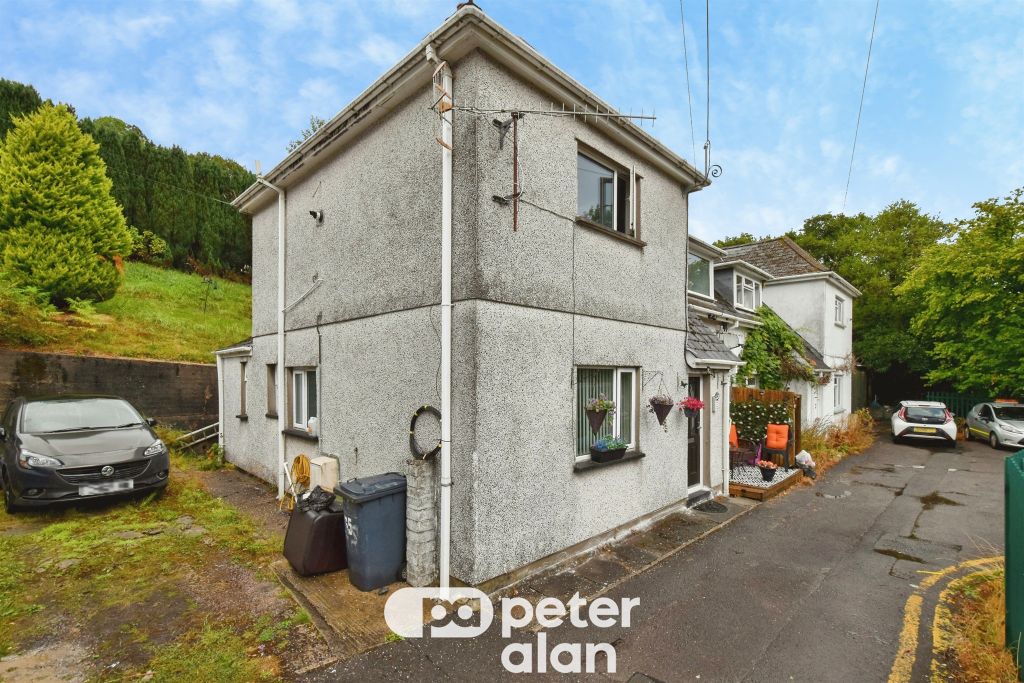Property photo 2 of 22
