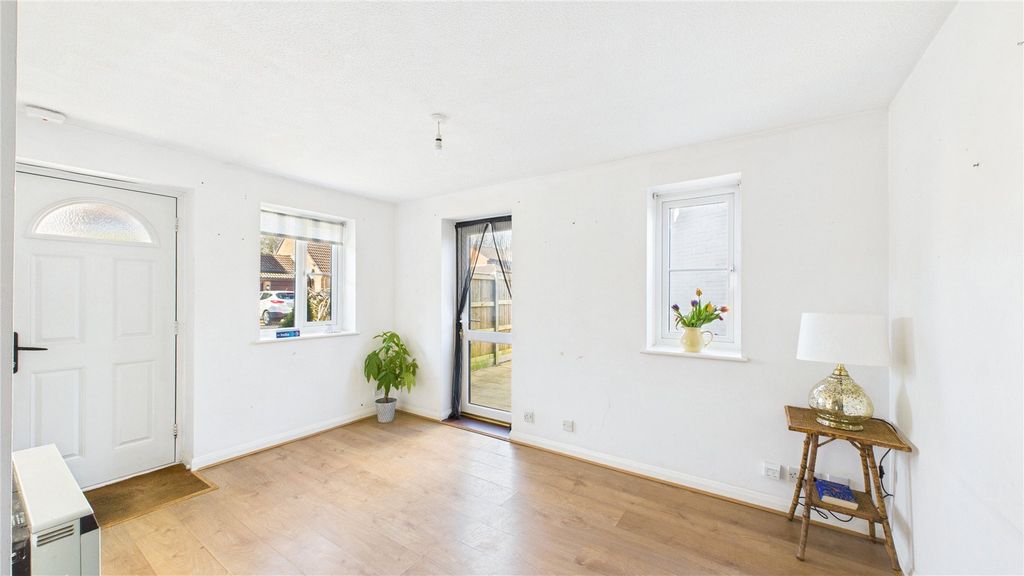 Property photo 3 of 8 Picture 3