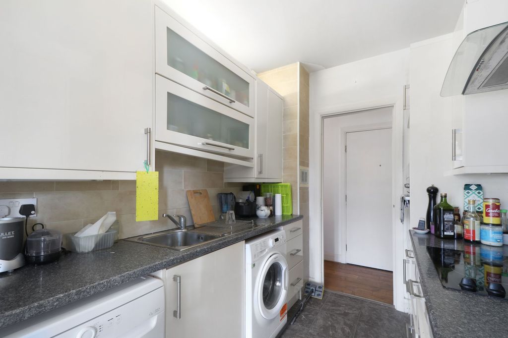 Property photo 3 of 29