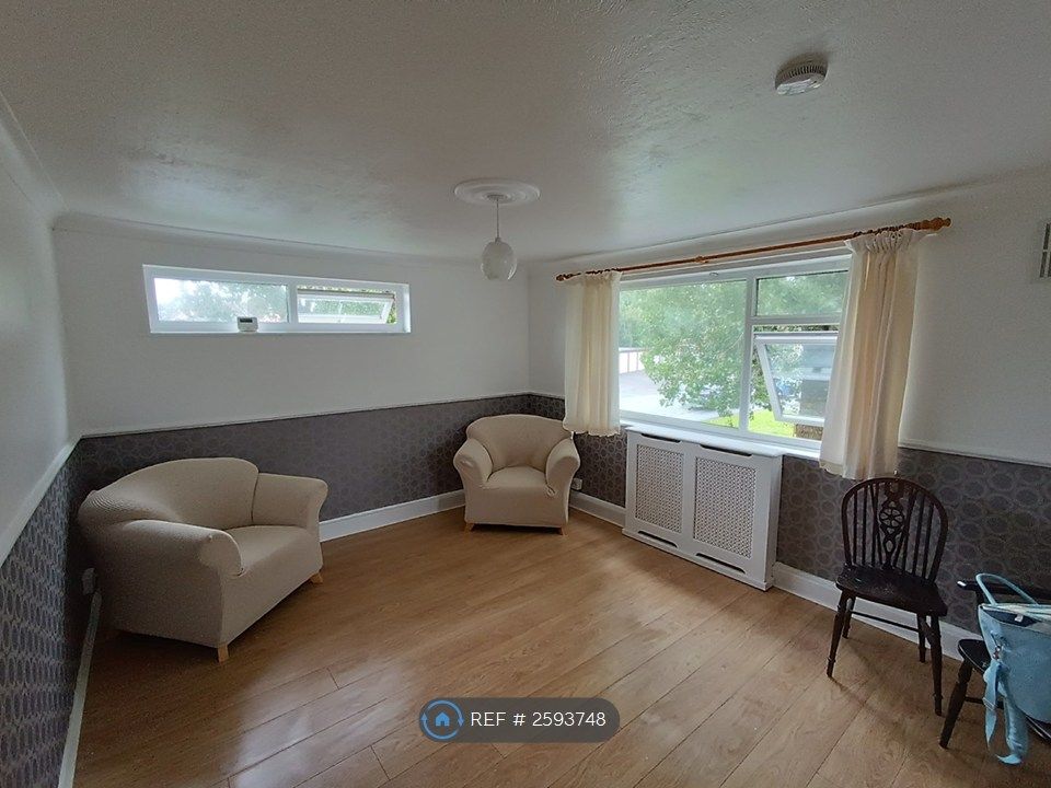 Property photo 3 of 12 Living Room