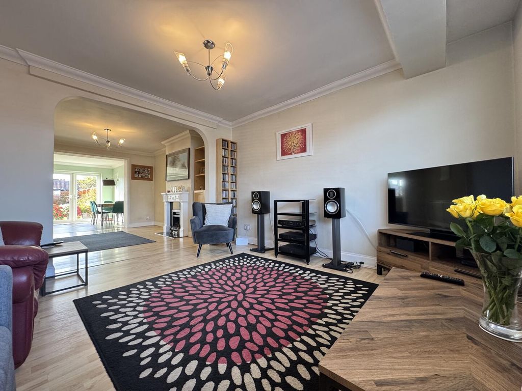 Property photo 2 of 50