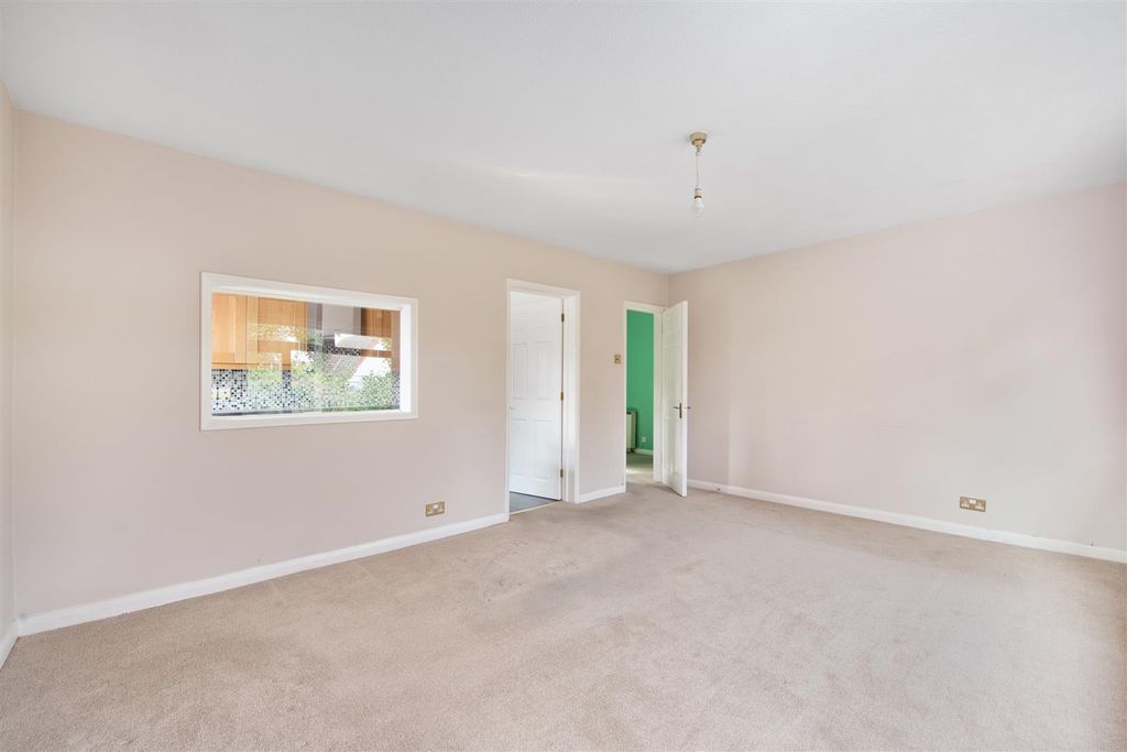 Property photo 1 of 11 Reception Room