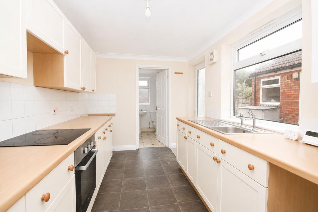 Property photo 3 of 14 4F056c6A-7A85-46Dd-9c58-Edf6B90F8A57.Png