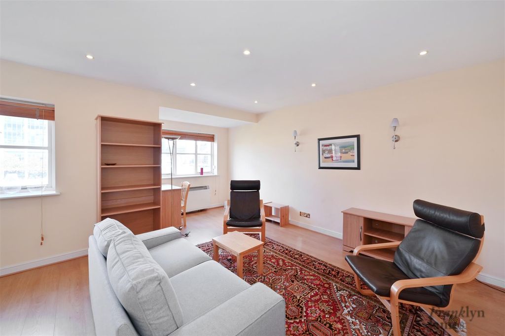 Property photo 2 of 12 Wheat Sheaf-Close (2).Jpg