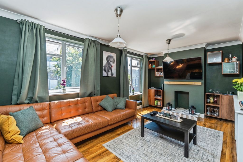 Property photo 2 of 13 Pbox-Img.Jpg