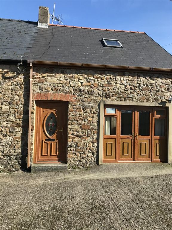 Property photo 1 of 12 25 Magdelene - Front.Jpg