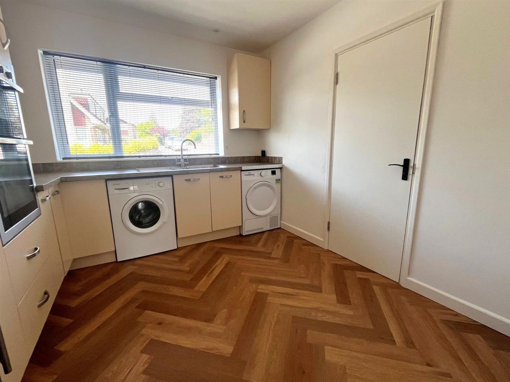 Additional image 9 of 4 bed semi-detached house for saleHutton Close, Westbury-On-Trym, Bristol BS9